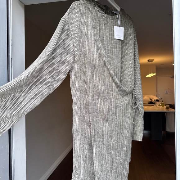 FARES Shop Wrap Knit Top - Picture 1 of 3